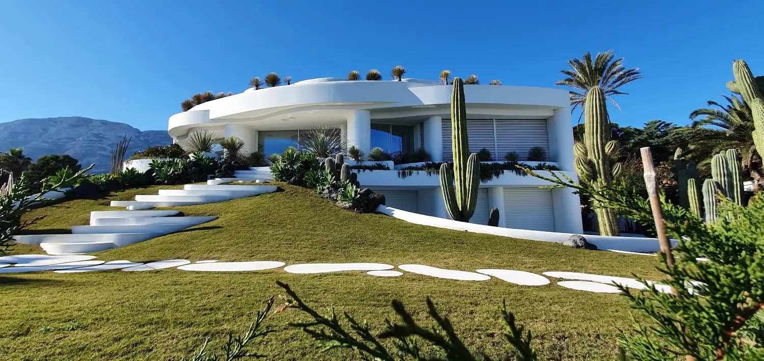 vj-von-art-BP1Ze0qcp-c-unsplash